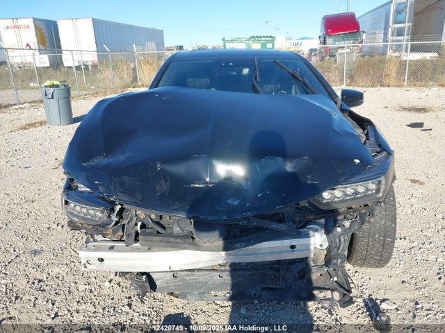 Acura j35y6 2018 19UUB3F65JA801710 Image 12