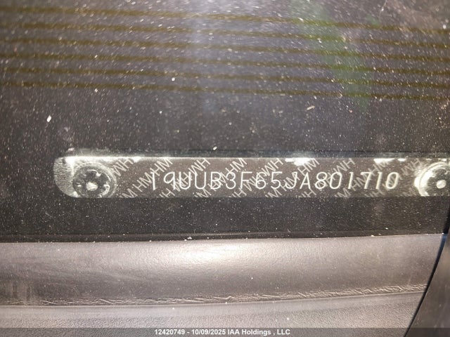 Acura j35y6 2018 19UUB3F65JA801710 Image 18