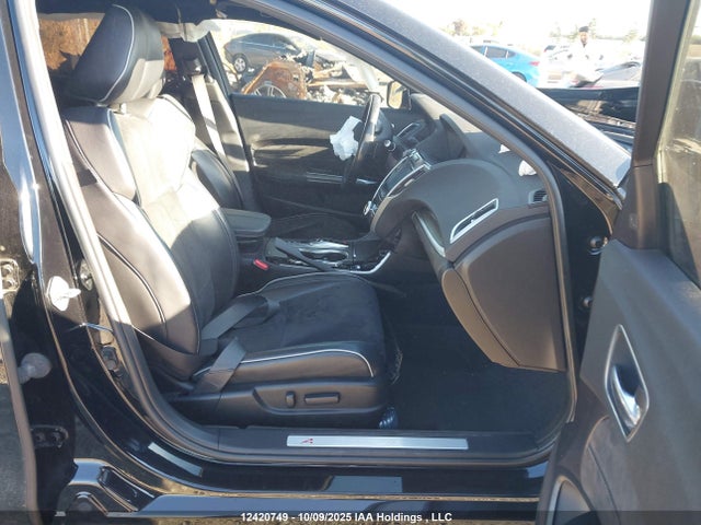 Acura j35y6 2018 19UUB3F65JA801710 Image 5