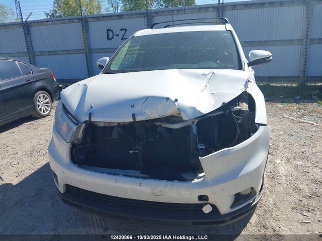 Toyota 2gr-fe 2016 5TDJKRFH7GS333075 Image 13