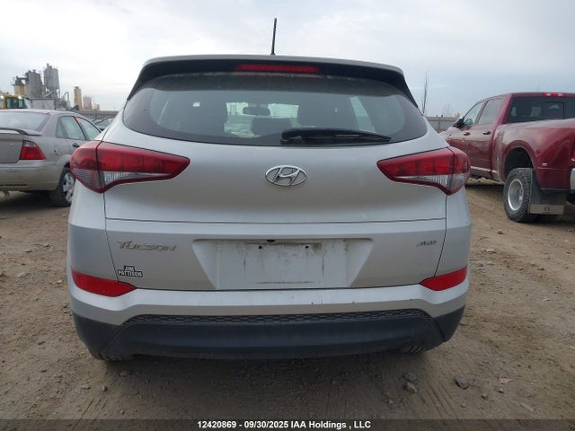 12420869 :رقم المزاد ، KM8J2CA49JU678043 vin ، 2018 Hyundai Tucson Base 2.0l مزاد بيع