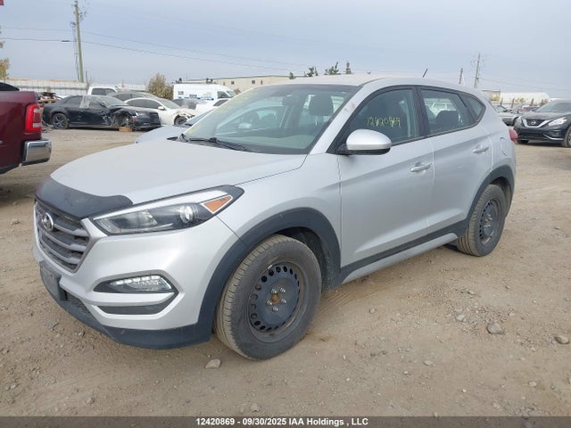 12420869 :رقم المزاد ، KM8J2CA49JU678043 vin ، 2018 Hyundai Tucson Base 2.0l مزاد بيع