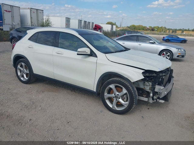 WDCTG4GB8JJ410171 auction archive image