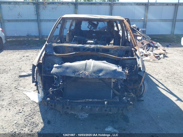 2C4RC1CG2ER218872 Chrysler Town and Country