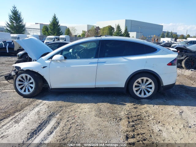 Tesla MODEL X 2018 5YJXCDE2XJF105025 Image 15