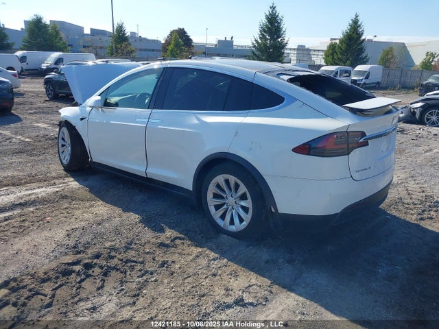 Tesla MODEL X 2018 5YJXCDE2XJF105025 Image 3