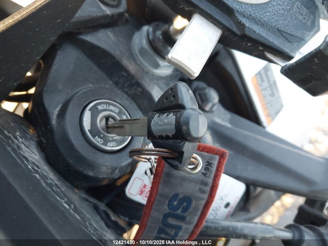 JS1EM13B1R7100202 Suzuki Gsx800 F