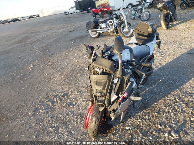 JS1EM13B1R7100202 Suzuki Gsx800 F