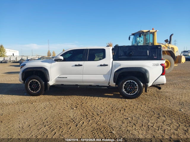 2024 Toyota Tacoma Double Cab/sr5/trd Sport/trd Off Road/ltd მანქანა იყიდება აუქციონზე, vin: 3TYLB5JN7RT042646, აუქციონის ნომერი: 12421516