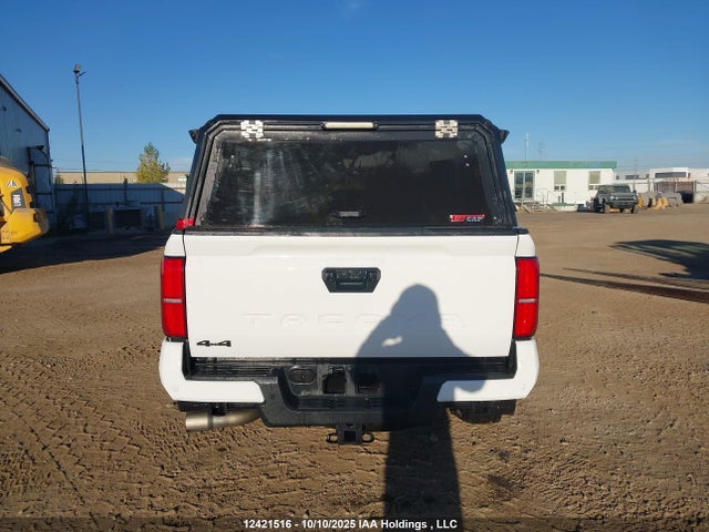 2024 Toyota Tacoma Double Cab/sr5/trd Sport/trd Off Road/ltd მანქანა იყიდება აუქციონზე, vin: 3TYLB5JN7RT042646, აუქციონის ნომერი: 12421516
