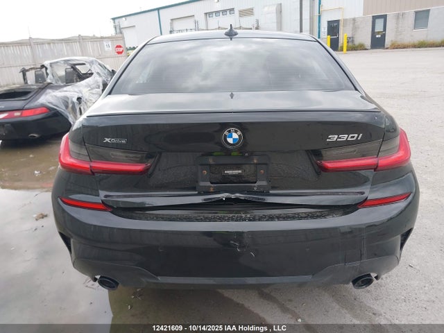 3MW5R7J06M8C14261 BMW 330XI