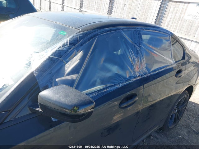 3MW5R7J06M8C14261 BMW 330XI