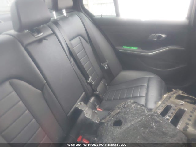 3MW5R7J06M8C14261 BMW 330XI