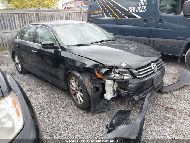 12421619 :رقم المزاد ، 1VWBS7A39FC042255 vin ، 2015 Volkswagen Passat Se مزاد بيع