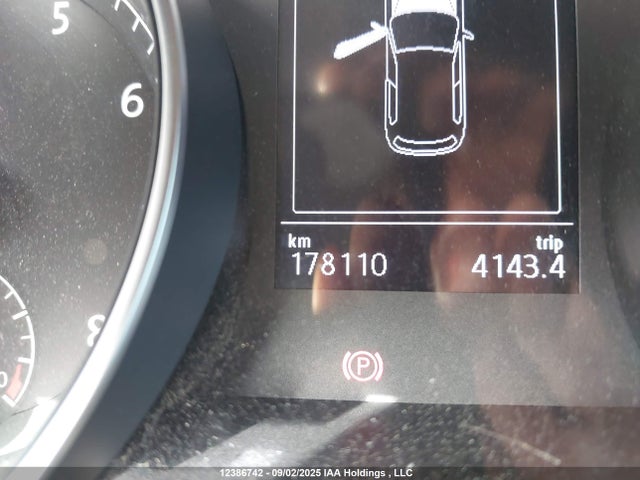 3VW817AU7GM009471 Volkswagen 1.8 tsi