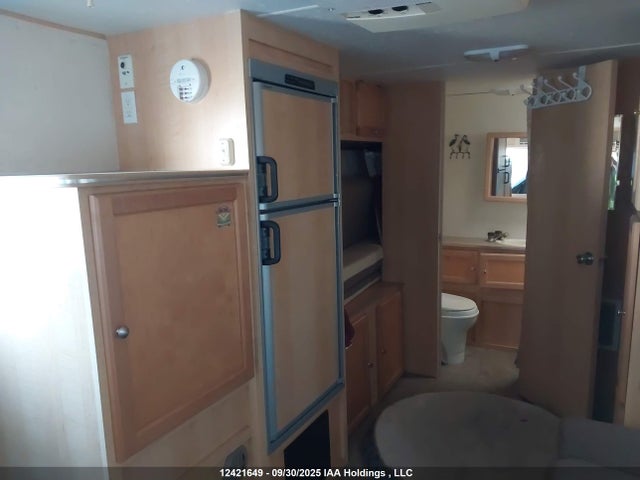 Продажа на аукционе авто 2005 R-vision Trail Cruiser, vin: 4WYH02H2351705872, номер лота: 12421649