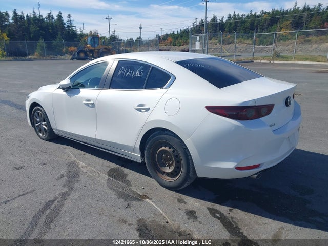 Mazda pe 2019 3MZBPAB7XKM103038 Image 3