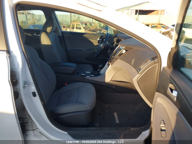 12421708 :رقم المزاد ، 5NPEB4AC3EH856046 vin ، 2014 Hyundai Sonata مزاد بيع