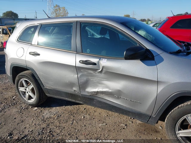 1C4PJLAS4EW321525 Jeep Cherokee