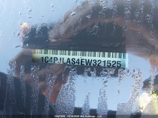 1C4PJLAS4EW321525 Jeep Cherokee