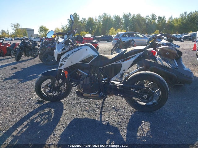 KTM 690 Duke 2018 VBKLDV40XJM714557 Image 14