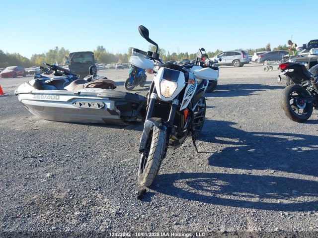 KTM 690 Duke 2018 VBKLDV40XJM714557 Image 5