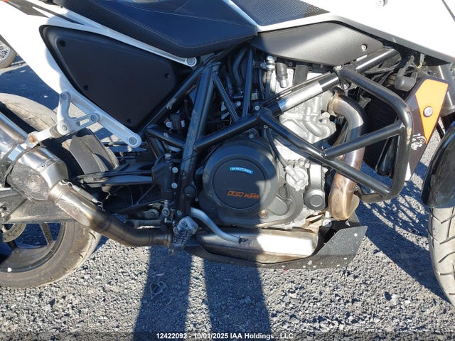 KTM 690 Duke 2018 VBKLDV40XJM714557 Image 8