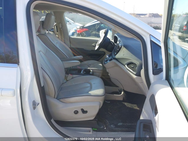 2C4RC1N7XHR753739 Chrysler Pacifica Hybrid Platinum