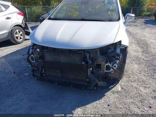 2C4RC1N7XHR753739 Chrysler Pacifica Hybrid Platinum