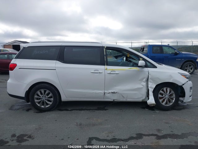 12422509 :رقم المزاد ، KNDMB5C13M6676541 vin ، 2021 Kia Sedona Lx/ex مزاد بيع