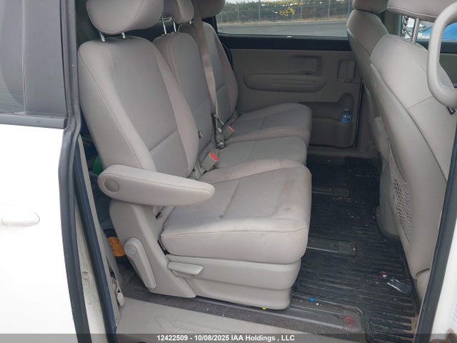 12422509 :رقم المزاد ، KNDMB5C13M6676541 vin ، 2021 Kia Sedona Lx/ex مزاد بيع
