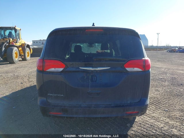 Chrysler Pacifica Lx 2017 2C4RC1CG0HR727072 Image 17