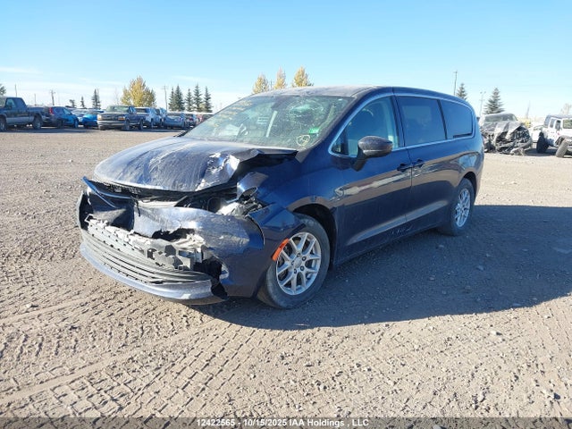 Chrysler Pacifica Lx 2017 2C4RC1CG0HR727072 Image 2