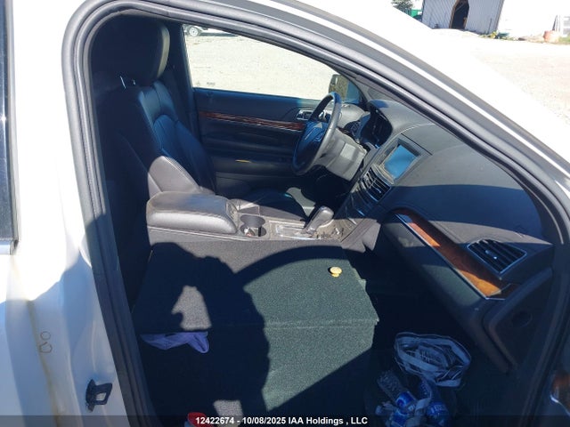 Lincoln MKT 2015 2L1MJ5LK8FBL02486 Image 5