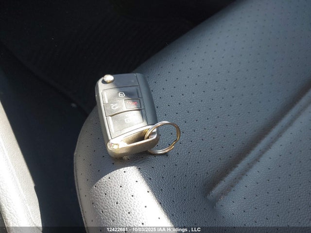 3VWG57AU7KM017837 Volkswagen Golf