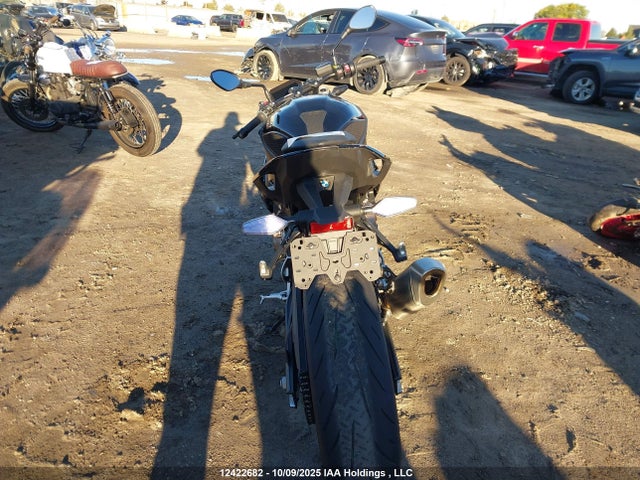 12422682 :رقم المزاد ، WB10E5302R6K00069 vin ، 2024 Bmw S 1000 R مزاد بيع