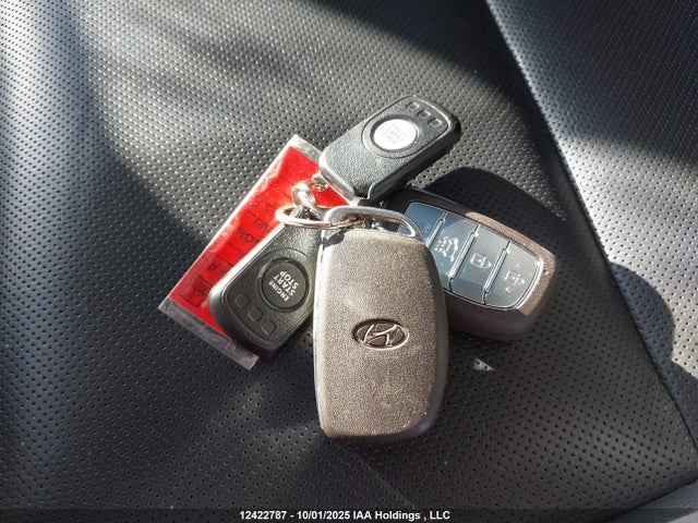 Hyundai 2016 2016 KM8J3CA29GU180235 Image 11