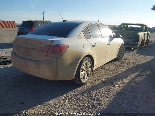 Chevrolet luw 2015 1G1PB5SH0F7272324 Image 4