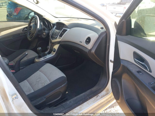Chevrolet luw 2015 1G1PB5SH0F7272324 Image 5