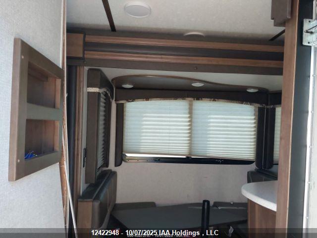 12422948 :رقم المزاد ، 4YDT31B24KC503067 vin ، 2019 Cougar Cougar Roulotte 40pieds مزاد بيع