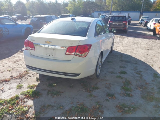 1G1PE5SB0F7251122 Chevrolet Cruze 2lt