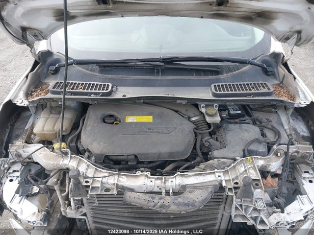 1FMCU0GX8GUB17568 Ford Escape