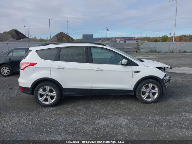 1FMCU0GX8GUB17568 Ford Escape