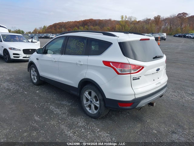 1FMCU0GX8GUB17568 Ford Escape
