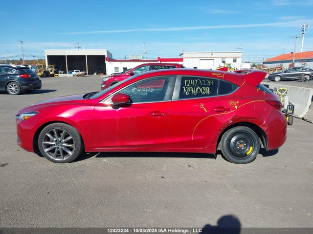 3MZBN1M33JM201889 Mazda py