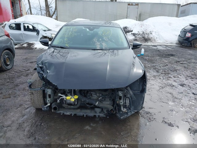 1VWET7A33HC082716 Volkswagen tsi