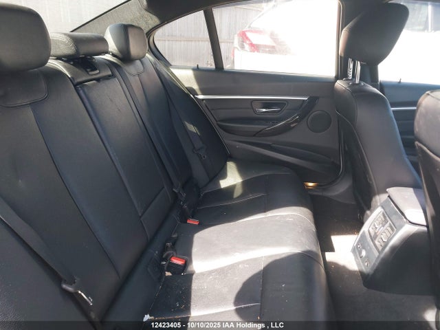WBA8D9G5XHNU59240 BMW 330I