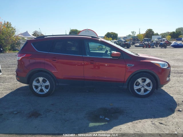 1FMCU0GX7GUB49220 Ford ESCAPE SE