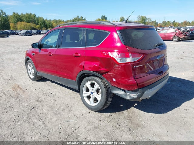 1FMCU0GX7GUB49220 Ford ESCAPE SE