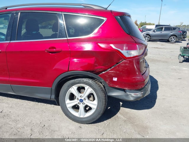 1FMCU0GX7GUB49220 Ford ESCAPE SE